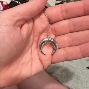 Uncommon James adjustable necklace - excellent condition